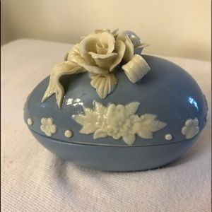 Ceramic Egg Candy Dish or Trinket Box